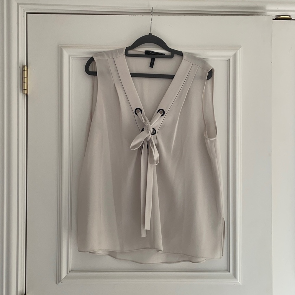 Gorgeous BCBG Maxazria dress/work top with tie